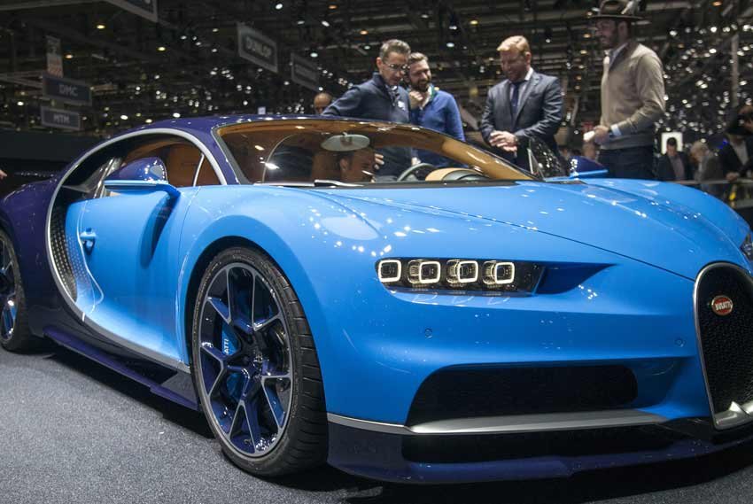 Bugatti Chiron, Bugatti Veyron, Geneva Motor Show, Bugatti Chiron photos, Bugatti Chiron Photo Gallery, World's Fastest Production Car, World's Fastest Car