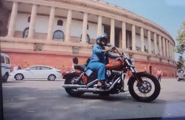 Ranjeet Ranjan, Harley Davidson bike, Pappu Yadav, Women s Day, ranjeet ranjan harley davidson, harley davidson street bob,congress woman MP rides harley davidson, parliament,