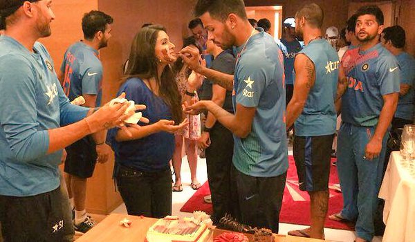 geeta basra, harbhajan singh, geeta basra harbhajan singh, geeta basra birthday, indian cricket team, geeta basra photos, geeta basra marriage