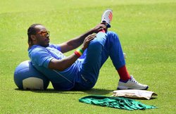 आईपीएल-9: आरसीबी के गेंदबाज जोर्डन बोले- क्रिस गेल फॉर्म हासिल करने से सिर्फ एक बड़ी पारी दूर