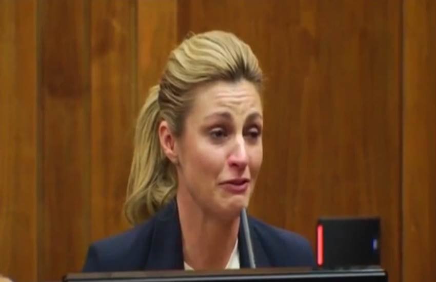 60 Sexiest Female Sports Reporters, Erin Andrews, Erin Andrews nude video, Sports broadcaster nude video case, Michael David Barrett, International news, latest international news, international news in Hindi, World News in Hindi, World News, Hindi World News