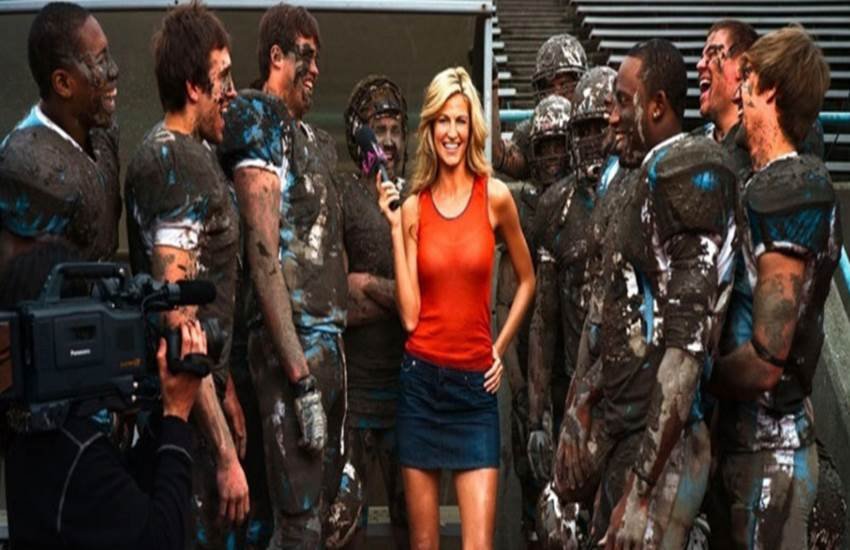 60 Sexiest Female Sports Reporters, Erin Andrews, Erin Andrews nude video, Sports broadcaster nude video case, Michael David Barrett, International news, latest international news, international news in Hindi, World News in Hindi, World News, Hindi World News