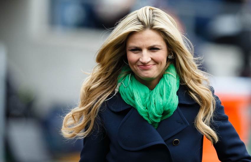 60 Sexiest Female Sports Reporters, Erin Andrews, Erin Andrews nude video, Sports broadcaster nude video case, Michael David Barrett, International news, latest international news, international news in Hindi, World News in Hindi, World News, Hindi World News