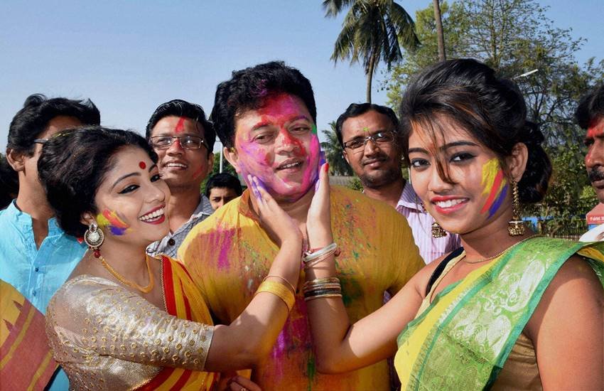 Holi celebration, Holi celebration 2016, Holi in Kolkata, Holi Celebration in India, Holi in Bhopal, Holi in Ahmedabad, Holi in Shimla, Holi in Agartala, Holi in Santiniketan, Holi in jaipur, Holi 2016, Holi Images, Holi Songs, Holi Wishes, Holi Celebration in Kolkata, Holi Celebration in Jaipur, Holi Celebration in Bhopal, Girls Holi Celebration, Tourist Holi Celebration, Holi Celebration in North East