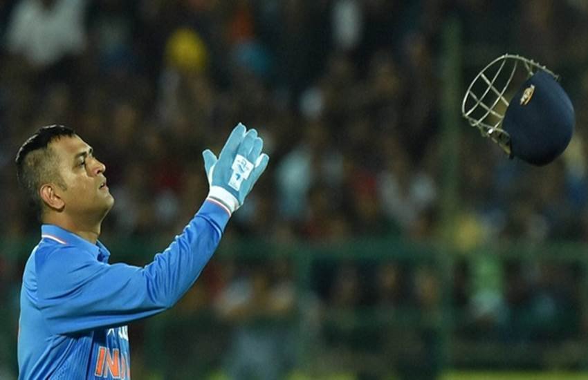 Mahendra Singh Dhoni, MS Dhoni, Wicket stumps, Collecting, Reason, collects stumps, REVEALED MS Dhoni, stumps collection, icc world t20, icc world t20 2016, CRICKET NEWS IN HINDI, INDIAN CAPTAIN, TEAM INDIA, महेंद्र सिंह धोनी, एमएस धोनी