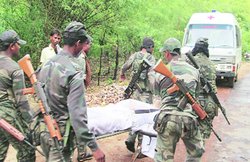 छत्तीसगढ़: सुकमा में हुए नक्सली हमले में तीन CRPF जवान की मौत, 15 घायल