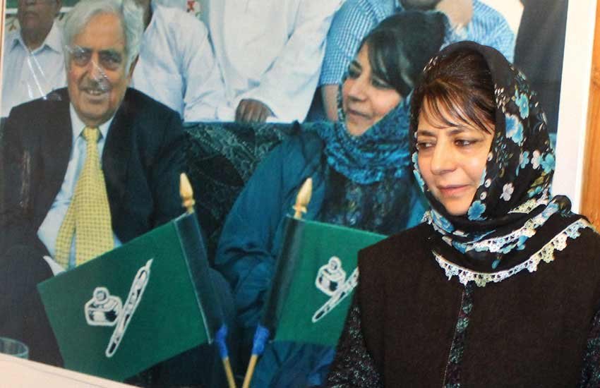Mehbooba Mufti, Mehbooba Mufti biography, Mehbooba Mufti Profile, Mehbooba Mufti Life, Mehbooba Mufti Politics, Mehbooba Mufti PDO, CM Mehbooba Mufti, First Woman CM, Jammu Kashmir, Mehbooba Mufti News, Mehbooba Mufti Latest News First Woman CM in JK