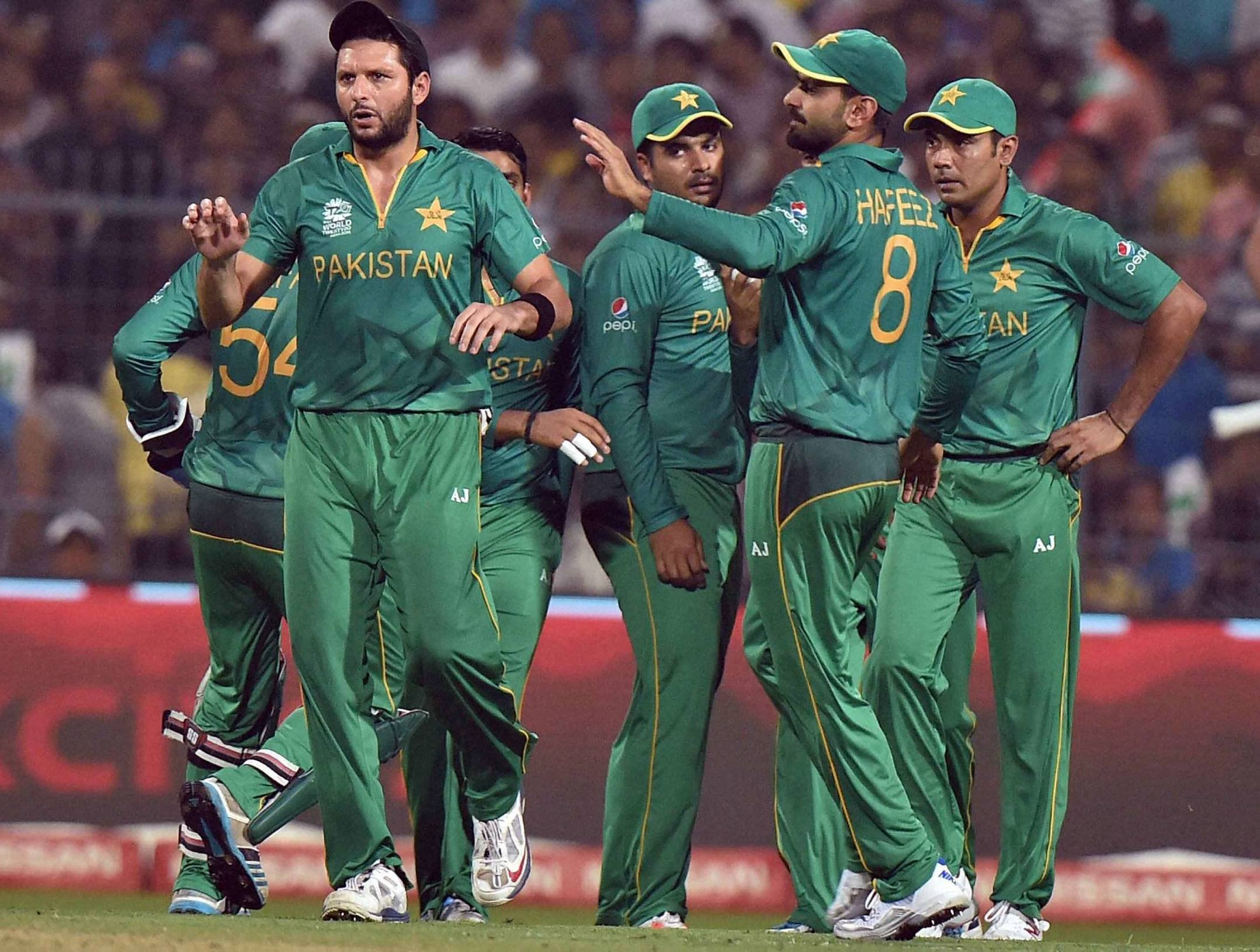 india vs pakistan, ind vs pak, pakistan, virat kohli, kohli, yuvraj singh, sachin tendulkar, kohli photos, india vs pakistan photos, ind vs pak photos, kolkata photos, cricket photos, cricket images, cricket news, cricket, india vs pak cricket phot, week point of pakistan team