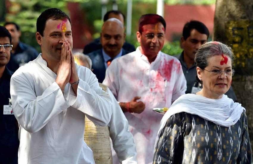 Holi Celebration, Congress Holi Celebration, BJP Holi Celebration, Lalu Yadav Holi, Nitish Kumar holi, Lalu Nitish Holi, Nitish lalu Holi, Rahul Gandhi Holi Celebration, Holi Celebration Sonia Gandhi, Holi Celebration Amit Shah, Rahul Gandhi Holi, Sonia Gandhi Holi, Amit Shah Holi, Holi in Delhi