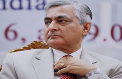 CJI टी.एस.ठाकुर बोले- लखनऊ में गालियां भी खूबसूरती से दी जाती हैं, छुट्टियों में भी मुकदमे निपटाने का सुझाव दिया