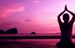 अमेरिका: योग को ‘अपमानजनक’ बताते हुए पैरेंट्स ने की शिकायत, स्कूल ने बैन किया ‘नमस्ते’