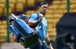 ICC World T20: ऑस्ट्रेलिया के खिलाफ मुकाबले से पहले युवी ने जमकर बहाया पसीना