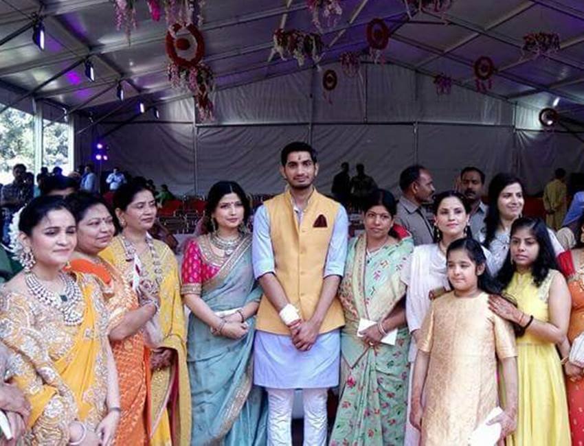 aditya yadav marriage, aditya yadav wedding, mulayam singh nephew marriage, shivpal yadav son marriage, raj lakshmi singh, aditya yadav raj lakshmi marriage, akhilesh yadav cousin marriage, आदित्‍य यादव शादी, आदित्‍य यादव राजलक्ष्‍मी, अखिलेश यादव चचेरे भार्इ की शादी, आदित्‍य यादव शादी फोटो
