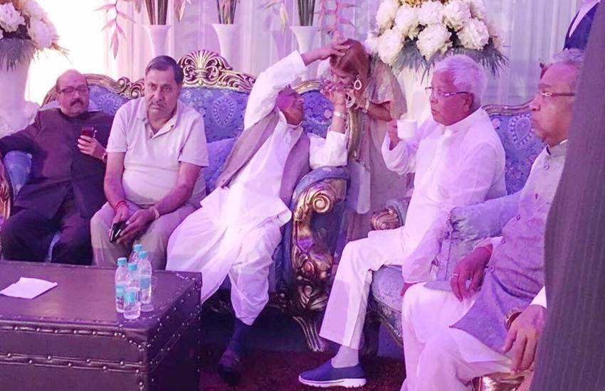 aditya yadav marriage, aditya yadav wedding, mulayam singh nephew marriage, shivpal yadav son marriage, raj lakshmi singh, aditya yadav raj lakshmi marriage, akhilesh yadav cousin marriage, आदित्‍य यादव शादी, आदित्‍य यादव राजलक्ष्‍मी, अखिलेश यादव चचेरे भार्इ की शादी, आदित्‍य यादव शादी फोटो