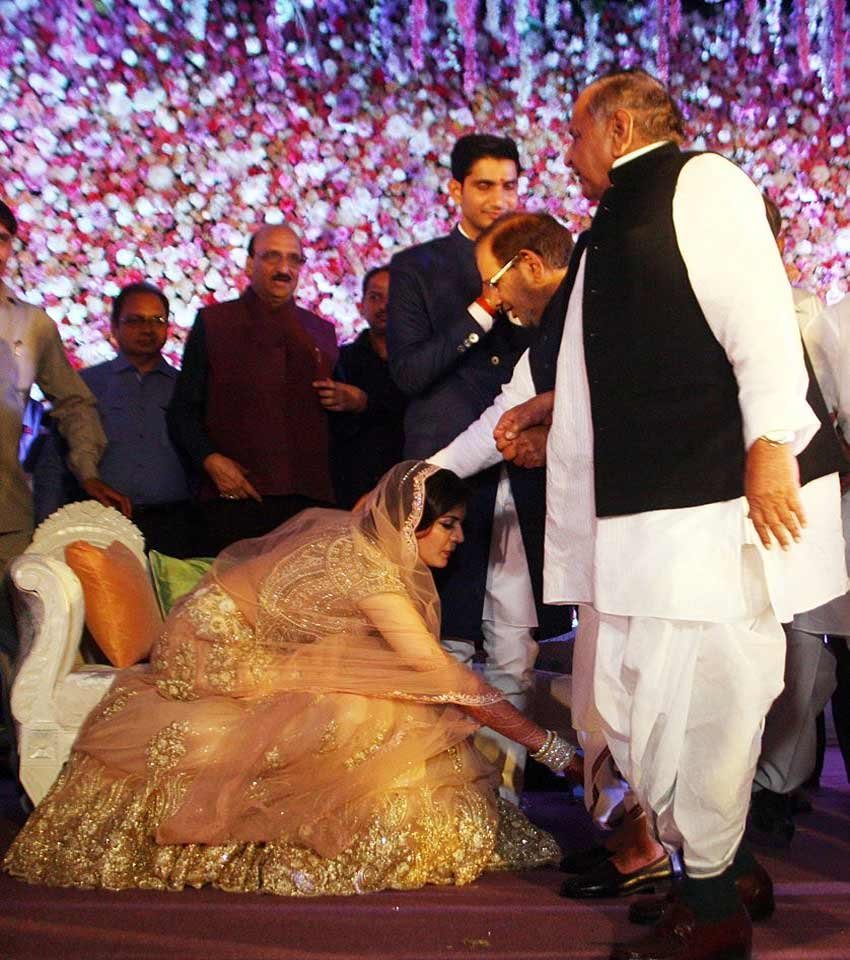 aditya yadav, aditya yadav wedding, aditya yadav raj lakshmi singh wedding, aditya yadav reception, Shivpal's son marriage reception party, janata parivar, आदित्‍य यादव रिशेप्‍सन, शिवपाल यादव के बेटे की शादी, आदित्‍य यादव राजलक्ष्‍मी सिंह शादी, मुलायम सिंह यादव