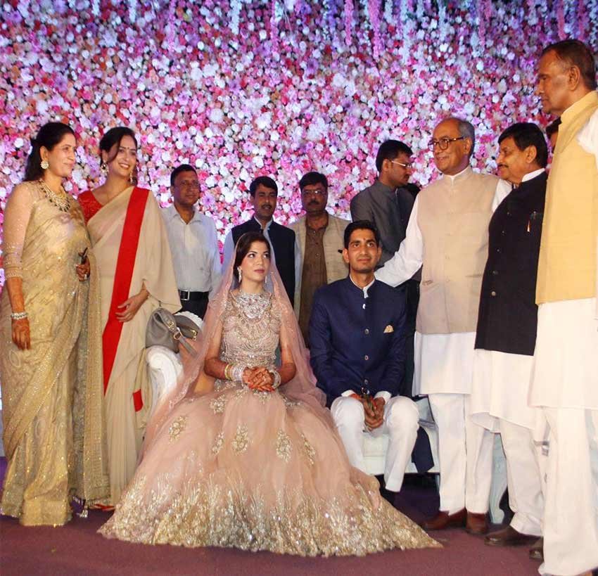aditya yadav, aditya yadav wedding, aditya yadav raj lakshmi singh wedding, aditya yadav reception, Shivpal's son marriage reception party, janata parivar, आदित्‍य यादव रिशेप्‍सन, शिवपाल यादव के बेटे की शादी, आदित्‍य यादव राजलक्ष्‍मी सिंह शादी, मुलायम सिंह यादव