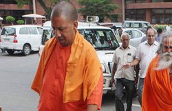 JNU विवादः योगी आदित्यनाथ बोले, संस्थानों में पैदा हुए जिन्ना तो वहीं कर देंगे दफन