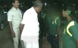 रात में गर्ल्‍स हॉस्‍टल जाकर विवादों में तमिलनाडु के खेल मंत्री, महिला हॉकी प्‍लेयर्स से अपमानजक बर्ताव का आरोप