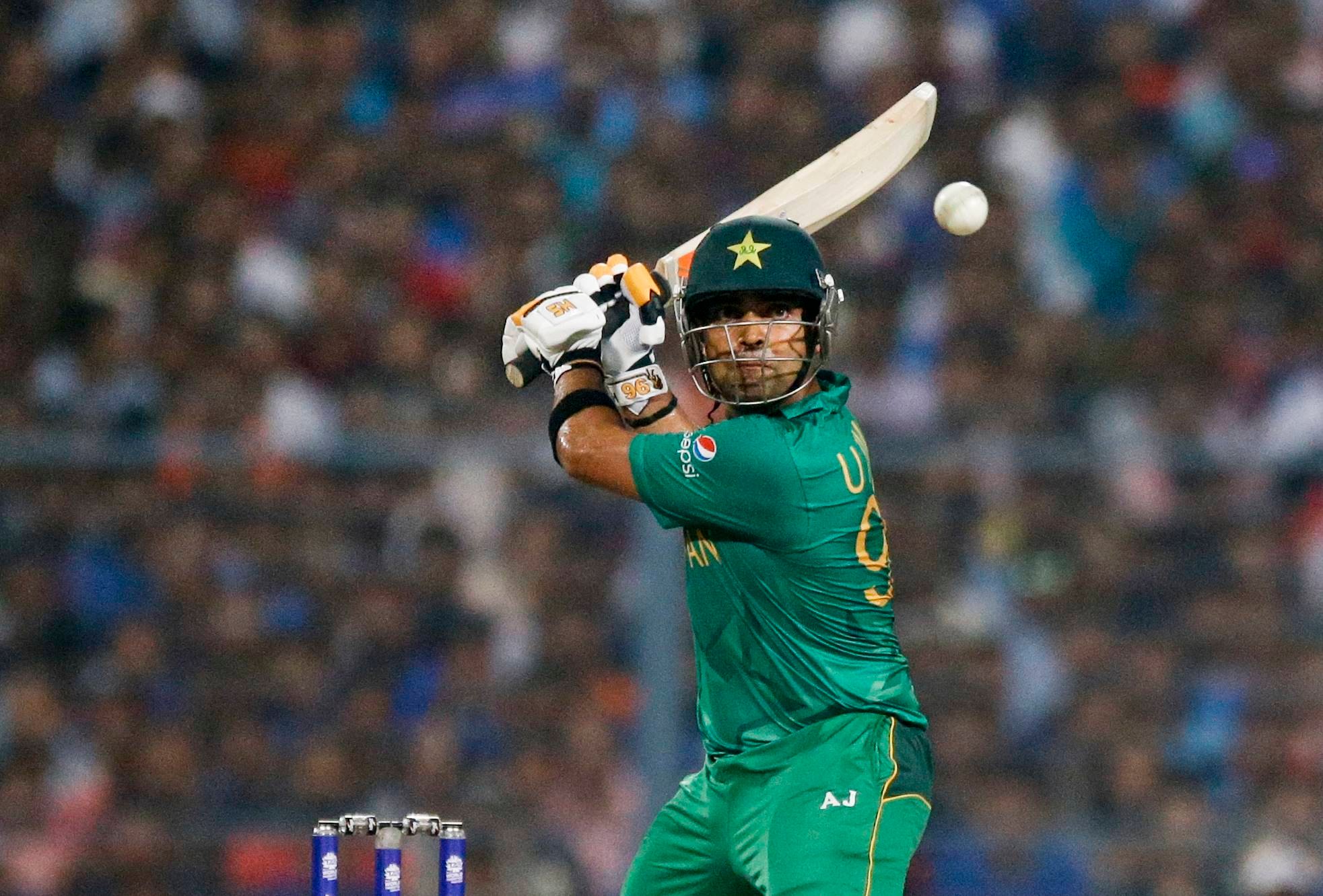 india vs pakistan, ind vs pak, pakistan, virat kohli, kohli, yuvraj singh, sachin tendulkar, kohli photos, india vs pakistan photos, ind vs pak photos, kolkata photos, cricket photos, cricket images, cricket news, cricket, india vs pak cricket phot, week point of pakistan team