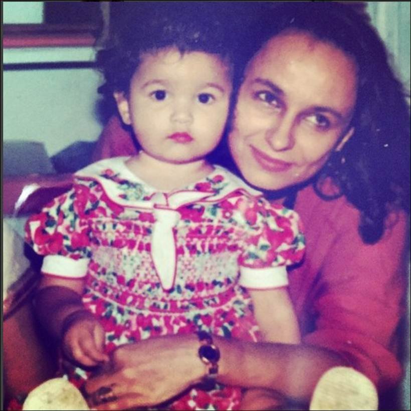 "Alia Bhatt, Alia Bhatt birthday, Alia Bhatt age, alia mahesh bhatt, alia Soni Razdan, alia sisters, Alia Bhatt film, Alia Bhatt falimy, Alia Bhatt photos, Alia Bhatt childhood photos, Alia Bhatt news, Alia mother, Alia father, entertainment photos