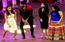 Alia,Bhatt,Sidharth,Malhotra,Fawad,Khan,roasted,TV,promoting,upcoming,film,Kapoor,Sons, alia bhatt-sidharth photos