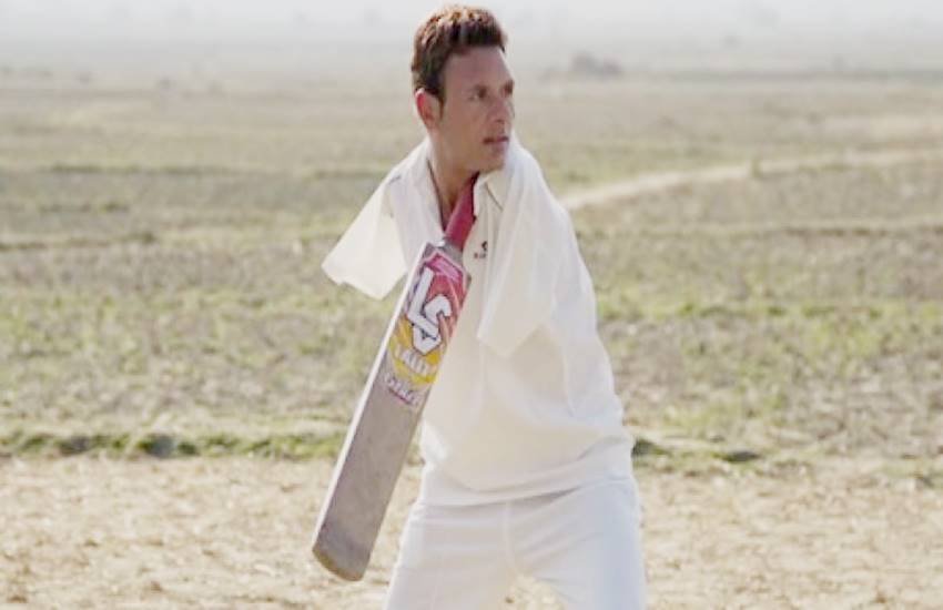 Amir Hussain Lone, cricket, no arms, writing with feet, J&K