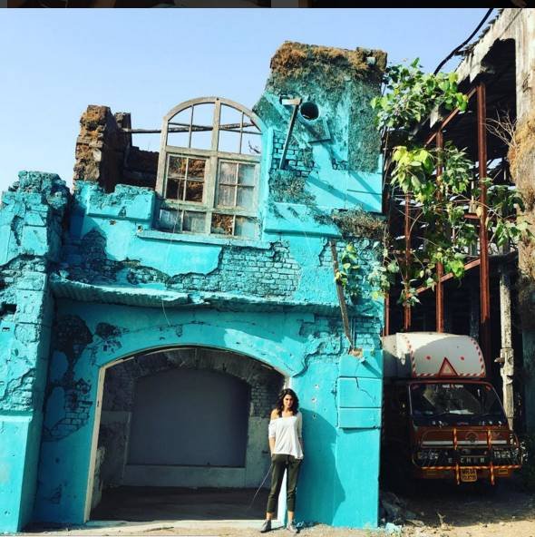 Nargis Fakhri, Nargis Fakhri Movies, Nargis Fakhri upcoming movies, Nargis Fakhri Banjo, Nargis Fakhri Bathrobe, Nargis Fakhri Walks in Bathrobe, Nargis Fakhri roams in bathrobe, Nargis Fakhri video, Nargis Fakhri Insta video, Nargis Fakhri Bathrobe video, Nargis Fakhri Mumbai, Nargis Fakhri Banjo, Entertainment news