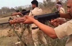 छत्‍तीसगढ़: एक भालू को मारने के लिए पुलिस ने चलाईं 100 गोलियां, 16 लगी