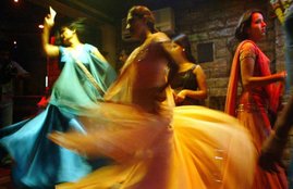 Devendra Fadnavis, Shrihari Amey, Maharashtra, Dance Bar