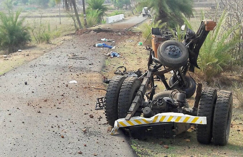 Naxal Blast, Naxal Blast dantewada, dantewada Naxal Blast, Naxal Blast news, dantewada latest news