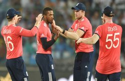 ICC World T20: श्रीलंका को फतह कर इंग्लैंड सेमीफाइनल में