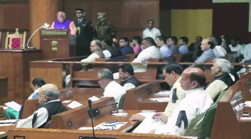 haryana vidhan sabha, Ruckus in haryana vidhan sabha, congress, congress in haryana, governor, punjab governor, governor of punjab, budget session, budget session in haryana assembly, Congress legislators suspended, congress mla, Ram Bilas Sharma, kuldeep sharma, jai vir singh, jagbir malik, Haryana Governor Kaptan Singh Solanki, हरियाणा विधानसभा, कांग्रेस विधायक, कप्तान सिंह सोलंकी, कुलदीप शर्मा, जय वीर सिंह, जगबीर मलिक