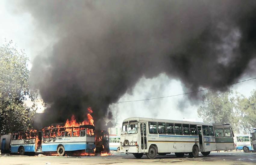Manohar Lal Khattar, murthal Jat Quota Stir, Jat agitation, Manohar lal Khattar, Curfew in Rohtak, Jat Reservation, Jat Quota,