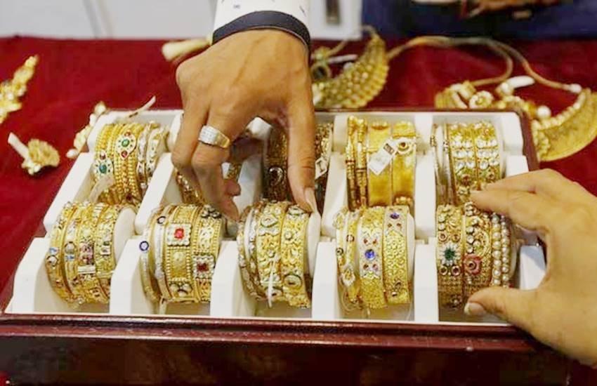 stocks,jewellery sector,IBJA,GJEPC,Finance minister,excise duty"