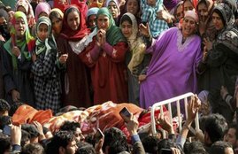 Kashmir encounter, tral encounter, 10th class topper, topper student in militants, Militants, Indian Army, Jammu kashmir, Hizb-ul-Mujahideen, Mohammad Ishaq Parray, त्राल मुठभेड़, कश्‍मीर मुठभेड़, जम्‍मू कश्‍मीर, भारतीय सेना, आतंकियों में कक्षा 10 का टॉपर भी