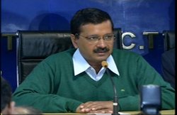 हरियाणा सरकार के खिलाफ विज्ञापन देकर घिरे केजरीवाल