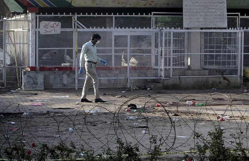 lahore blast, Taliban's Easter bombing target, pakistan, nawaz sharif, lahore gulshan e iqbal park, lahore suicide blast, easter blast pakistan, पाकिस्तान, लाहौर धमाका, ईस्टर धमाका, लाहौर गुलशन ए इकबाल पार्क, लाहौर सुसाइड ब्लास्ट lahore blast, Taliban's Easter bombing target, pakistan, nawaz sharif, lahore gulshan e iqbal park, lahore suicide blast, easter blast pakistan, पाकिस्तान, लाहौर धमाका, ईस्टर धमाका, लाहौर गुलशन ए इकबाल पार्क, लाहौर सुसाइड ब्लास्ट