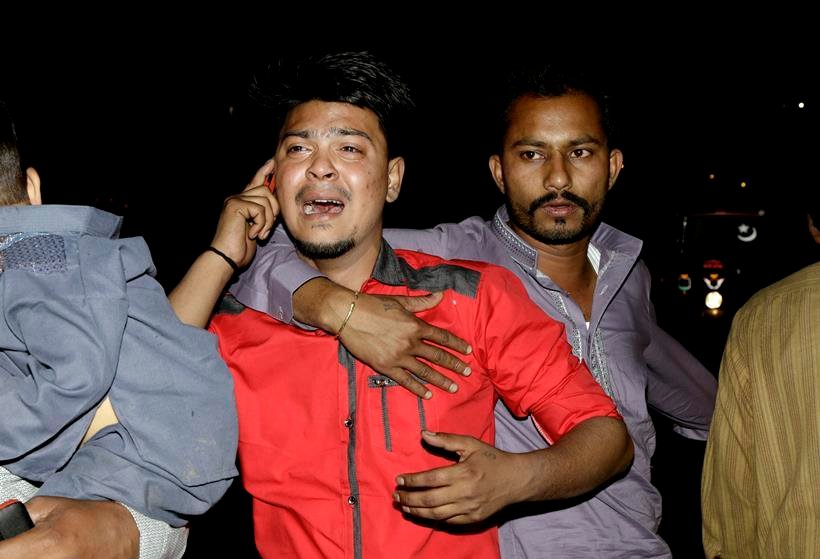 lahore, lahore blast, pakistan, pakistan blast, lahore suicide blast, Gulshan-e-Iqbal Park, Gulshan-e-Iqbal Park blast, lahore blast death toll, pakistan blast photos, lahore blast photos, pakistan news, world news, लाहौर ब्लास्ट, पाकिस्तान में आतंकवादी हमला, गुलशन ए इकबाल पार्क, पाक्सितान की खबरें
