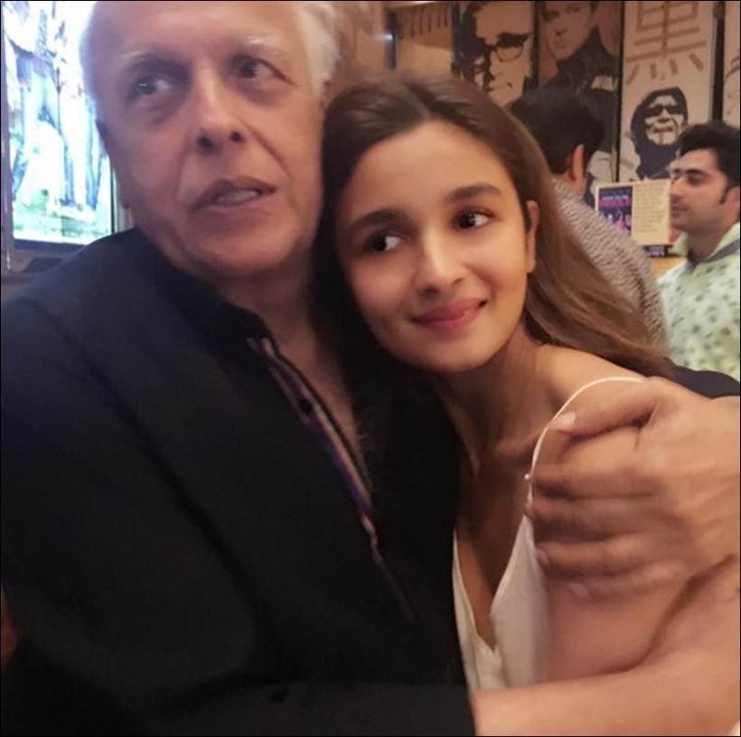 "Alia Bhatt, Alia Bhatt birthday, Alia Bhatt age, alia mahesh bhatt, alia Soni Razdan, alia sisters, Alia Bhatt film, Alia Bhatt falimy, Alia Bhatt photos, Alia Bhatt childhood photos, Alia Bhatt news, Alia mother, Alia father, entertainment photos
