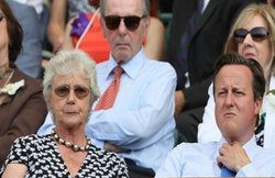 ब्रिटैन PM कैमरन की मां मैरी के हाथ से गई नौकरी, जानें क्यों?