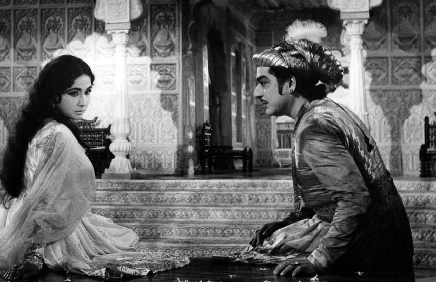 meena kumari, tragedy queen meena kumari, meena kumari life, meena kumari photos, meena kumar biography, meena kumari interesting facts, meena kumari life, kamal amrohi, entertainment news