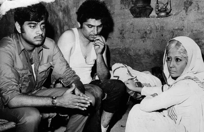 meena kumari, tragedy queen meena kumari, meena kumari life, meena kumari photos, meena kumar biography, meena kumari interesting facts, meena kumari life, kamal amrohi, entertainment news