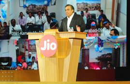 reliance Jio, reliance jio launch, jio 4G, reliance jio Tariff, reliance jio 4G Plans, reliance jio SIM, reliance jio 4G net reliance LYF, 4G india, mukesh ambani, reliance digital store, reliance telecom, internet india, जियो 4जी लॉन्‍च, रिलायंस जियो, मुकेश अंबानी, लाइफ हैंडसेट