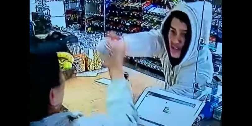 Indian origin, store clerk, United States, hammer, Indian origin Fight, US Store Clerk, Indian Women Hammer