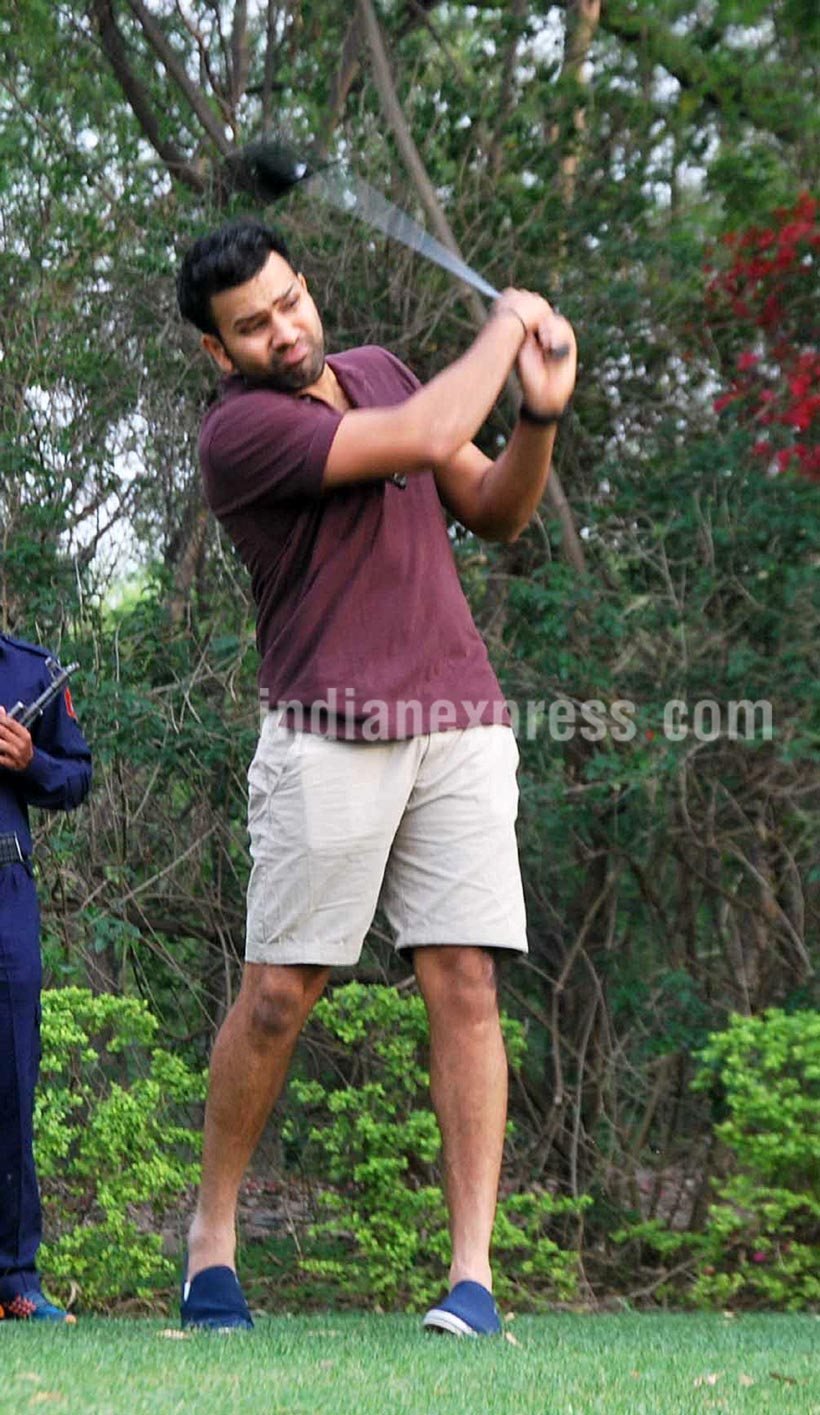 MS Dhoni, MS Dhoni India, MS Dhoni Golf, Dhoni golf, Rohit Sharma, Ravi Shastri, Indian cricket team, Team India, Cricket, Dhoni golf photos