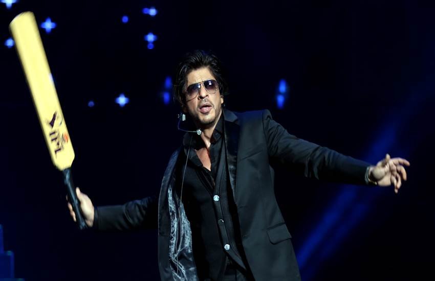 Shah Rukh Khan, shahrukh khan commentary, shahrukh khan india bangladesh match, shahrukh khan world t20, Amitabh Bachchan, India, Cricket, ICC World T20, India-Bangladesh WT20 match, शाहरुख खान, कमेंट्री, शाहरुख खान कमेंट्री, भारत बांग्‍लादेश मैच, वर्ल्‍ड टी20