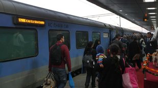 indian railway, indian railway news, suresh prabhu, rajdhani, shatabdi, travel time of rajdhani, travel time of rajdhani, engines added to trains, railway budget, irctc, india news, IRCTC, indian railway, indian railway, new train coaches, irctc, railway booking, New railway Coaches, indian Railway pics, indian railway photos, improved interior, latest news in Hindi