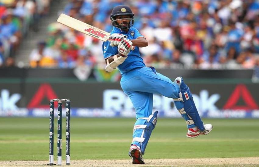 Virat Kohli bat, MS Dhoni, kohli dhoni bat, MRF, spartan bat, dhoni earning, kohli earning, MS dhoni endorsements, virat kohli endorsement Chris Gayle, AB de Villiers, bat sticker price, suresh raina bat, ajinkya rahane bat, rohit sharma bat, yuvraj singh, shikhar dhawan, विराट कोहली, एमएस धोनी, धोनी की कमाई, कोहली की कमाई, कोहली विज्ञापन, कोहली बल्‍ला