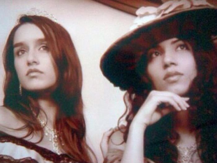 shraddha kapoor, happy birthday shraddha kapoor, shraddha kapoor birthday, shraddha kapoor rare pics, shraddha kapoor childhood pics, shraddha kapoor family pics, shraddha kapoor with mother, shraddha kapoor with brother, shraddha kapoor with father, shraddha kapoor photos, shraddha kapoor pictures, shraddha kapoor rare photos, entertainment"