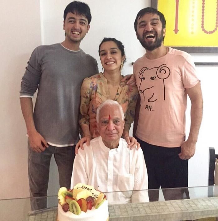 shraddha kapoor, happy birthday shraddha kapoor, shraddha kapoor birthday, shraddha kapoor rare pics, shraddha kapoor childhood pics, shraddha kapoor family pics, shraddha kapoor with mother, shraddha kapoor with brother, shraddha kapoor with father, shraddha kapoor photos, shraddha kapoor pictures, shraddha kapoor rare photos, entertainment"